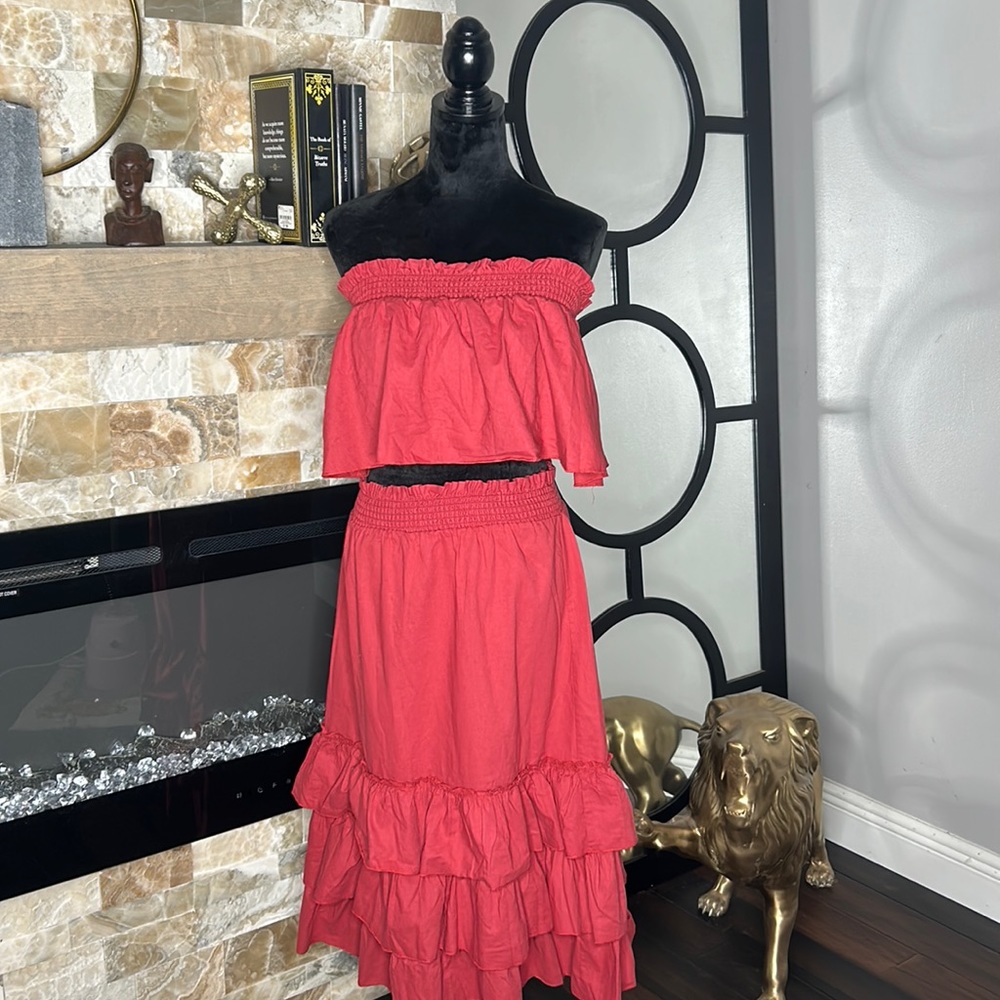 New 2 piece ruffle skirt set Dark Red  Sz Large